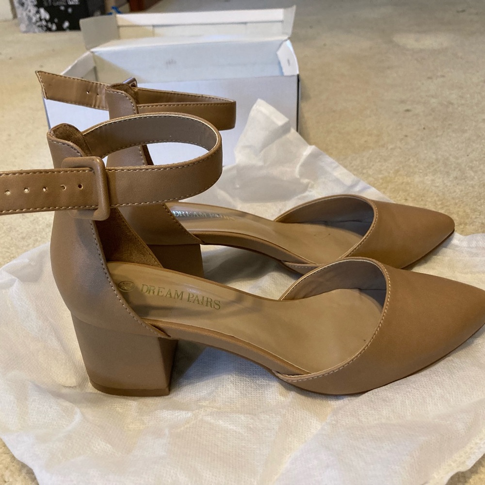 Dream pairs nude heels